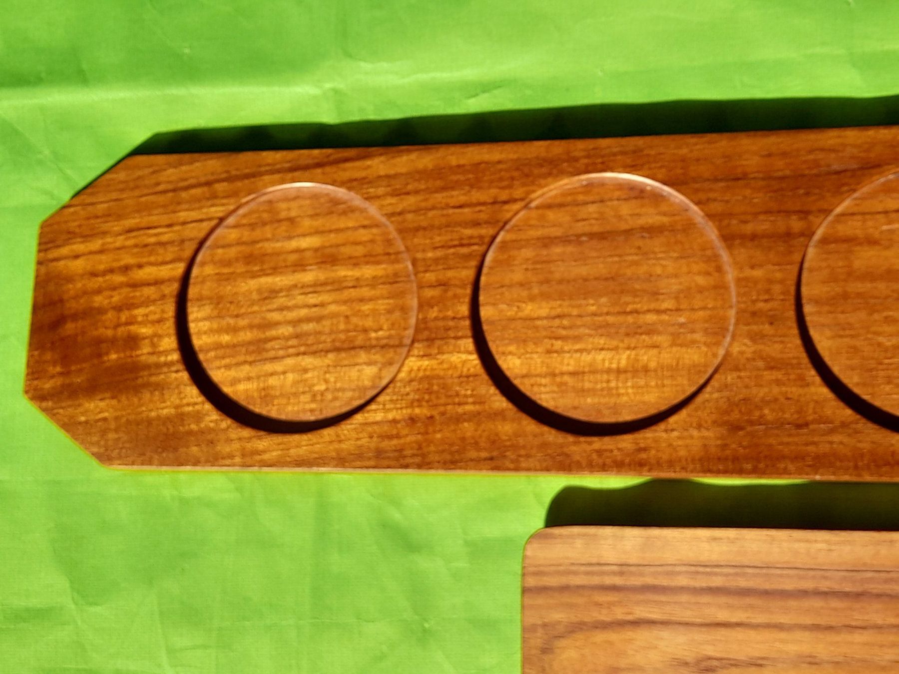 Plateaux: Dänisch Teak Tablett-Set – D'occasion à Aeschi b.Spiez par 52__yhr6 1