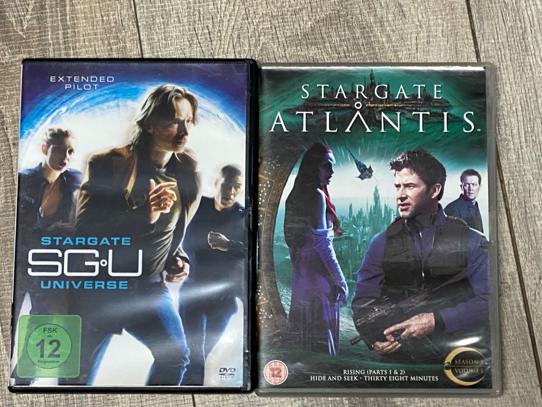 Tous les DVDs: Stargate Universe + Atlantis – D'occasion à Muri b. Bern par AdidasCollector