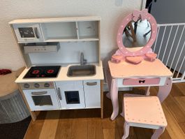 Schminktisch/Küche