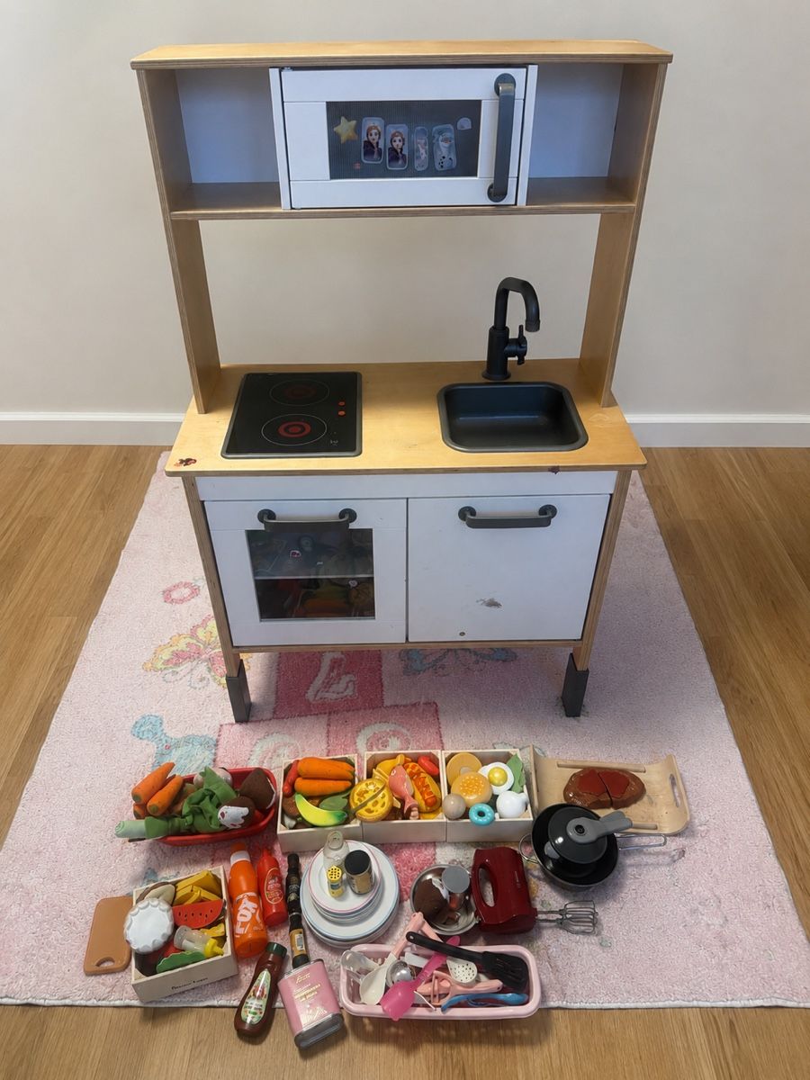 Ikea Giocattoli: IKEA Kitchen with Lots of Accessories – Usato da Zürich venduto da Bybyana