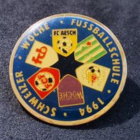 W129 - Pin Schweizer Woche Fussballschule 1994 FC Aesch...