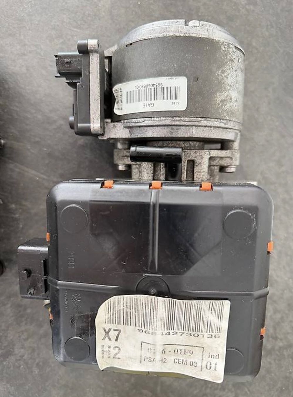 Citroën Toutes les pièces auto: Fahrwerkpumpe Citroen C5 – D'occasion à Elsau par bak_9mm5 1