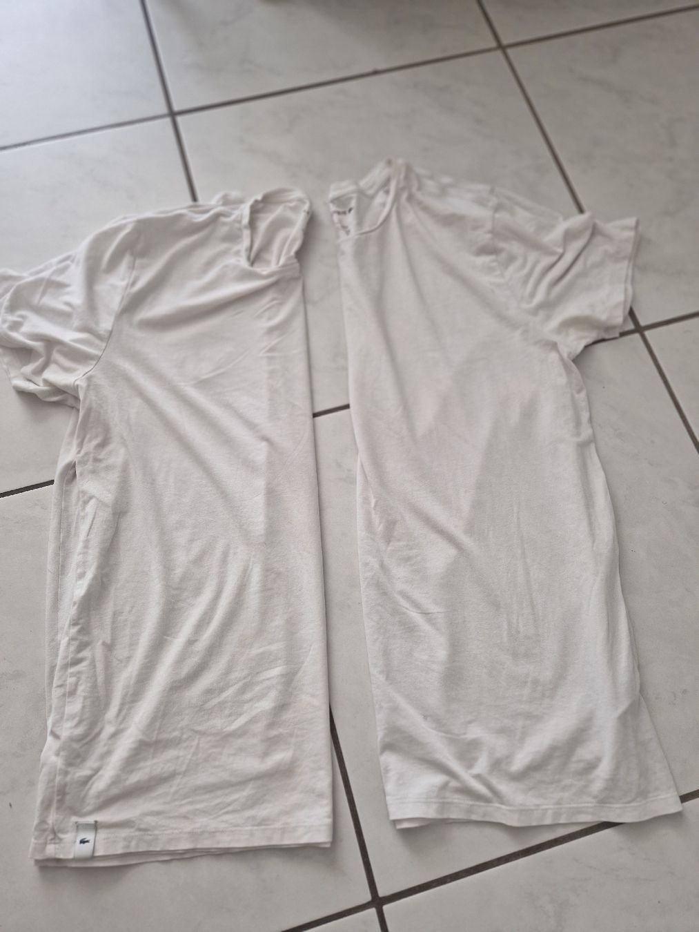 Lacoste T-shirt: 2 Lacoste T-Shirt Weiss  – Usato da Bassersdorf venduto da DonSolo 4