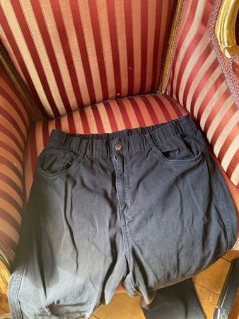 Schwarze Stoffhose Gr. 44 mit Gummizug