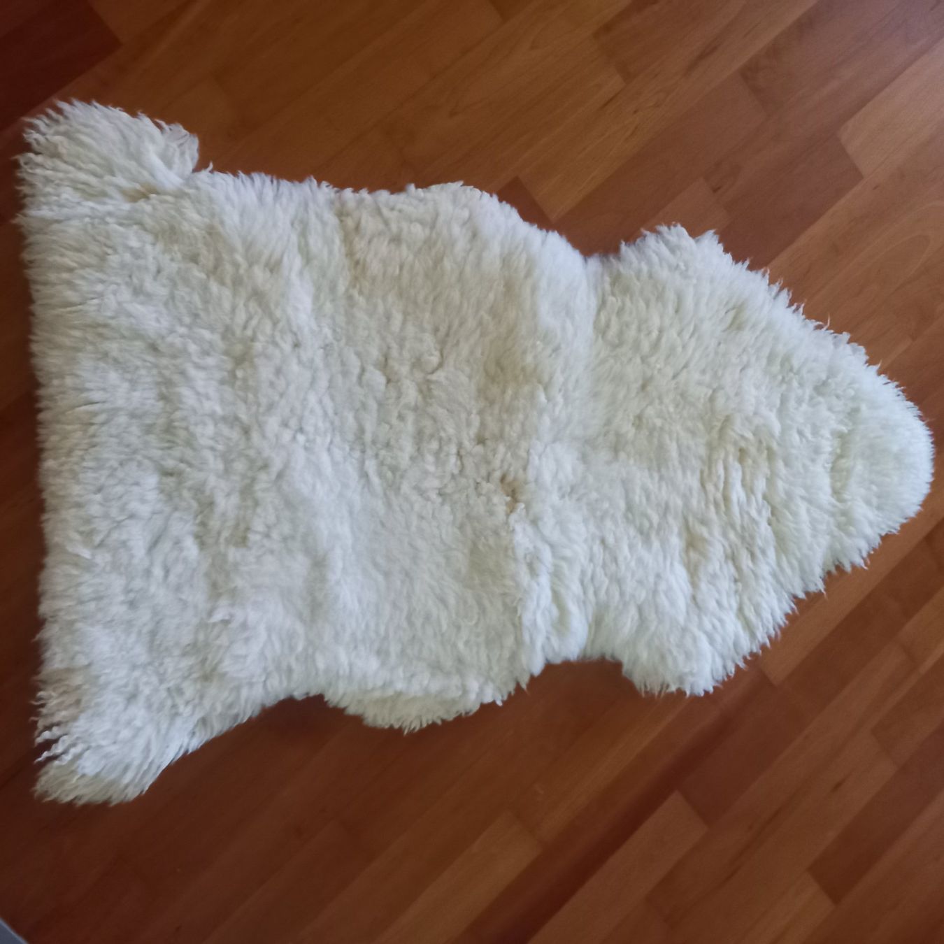 Alle Dekorationen: Lammfell echt – Gebraucht aus Ennetmoos von enzian24