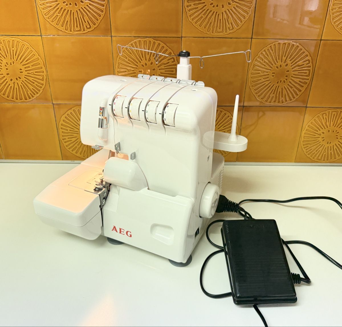 Macchine da cucire: Nähmaschine Overlockmaschine – Usato da Gerlafingen venduto da sternrose