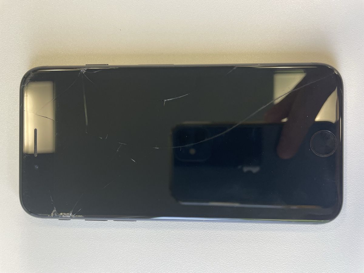 Apple Portables: iPhone 7 32GB – D'occasion à Baulmes par AlexJones 2