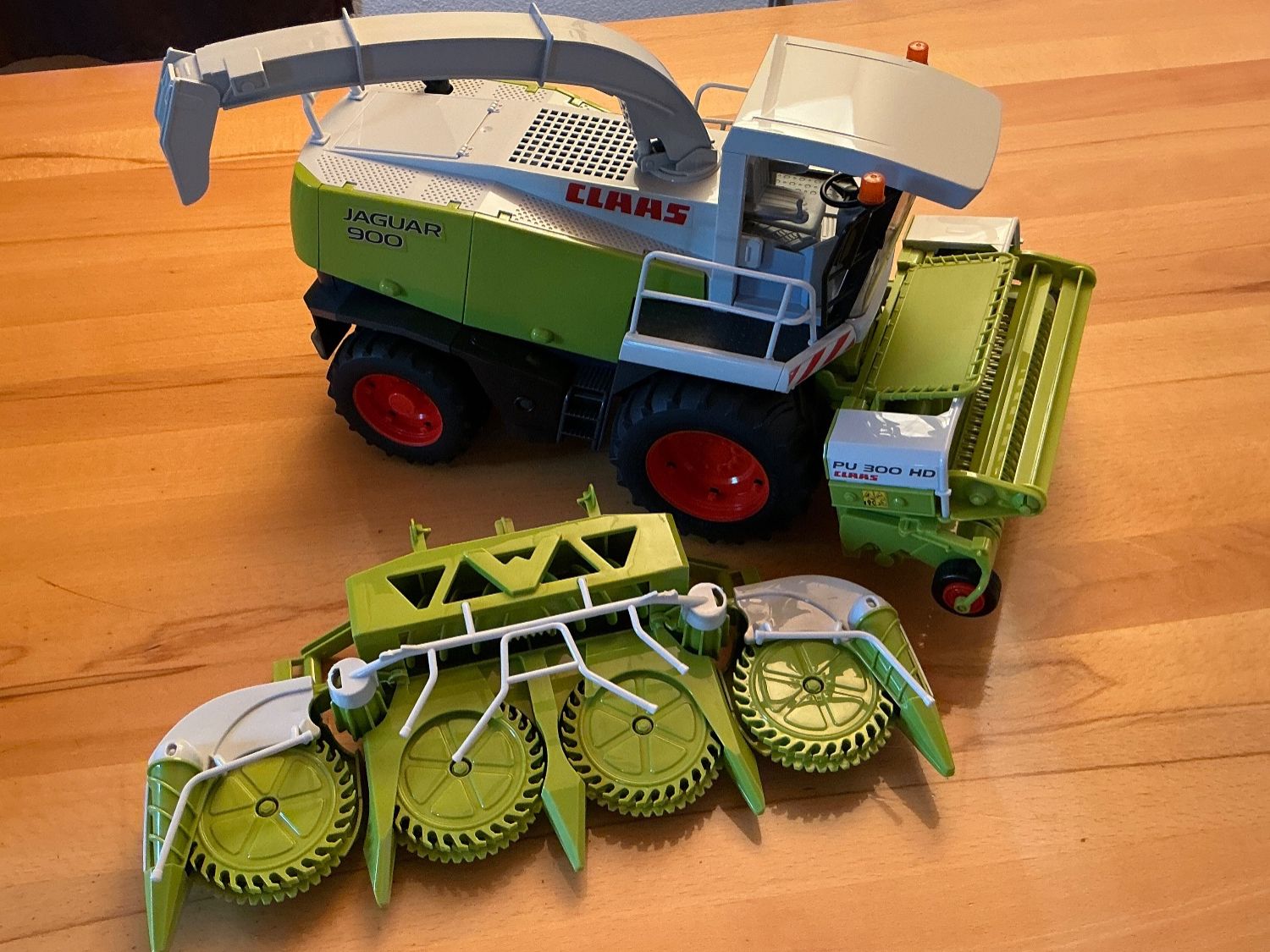 Bruder Giocattoli: Bruder Landwirtschaft Set CLAAS etc. – Usato da Urtenen-Schönbühl venduto da mathho2010 1
