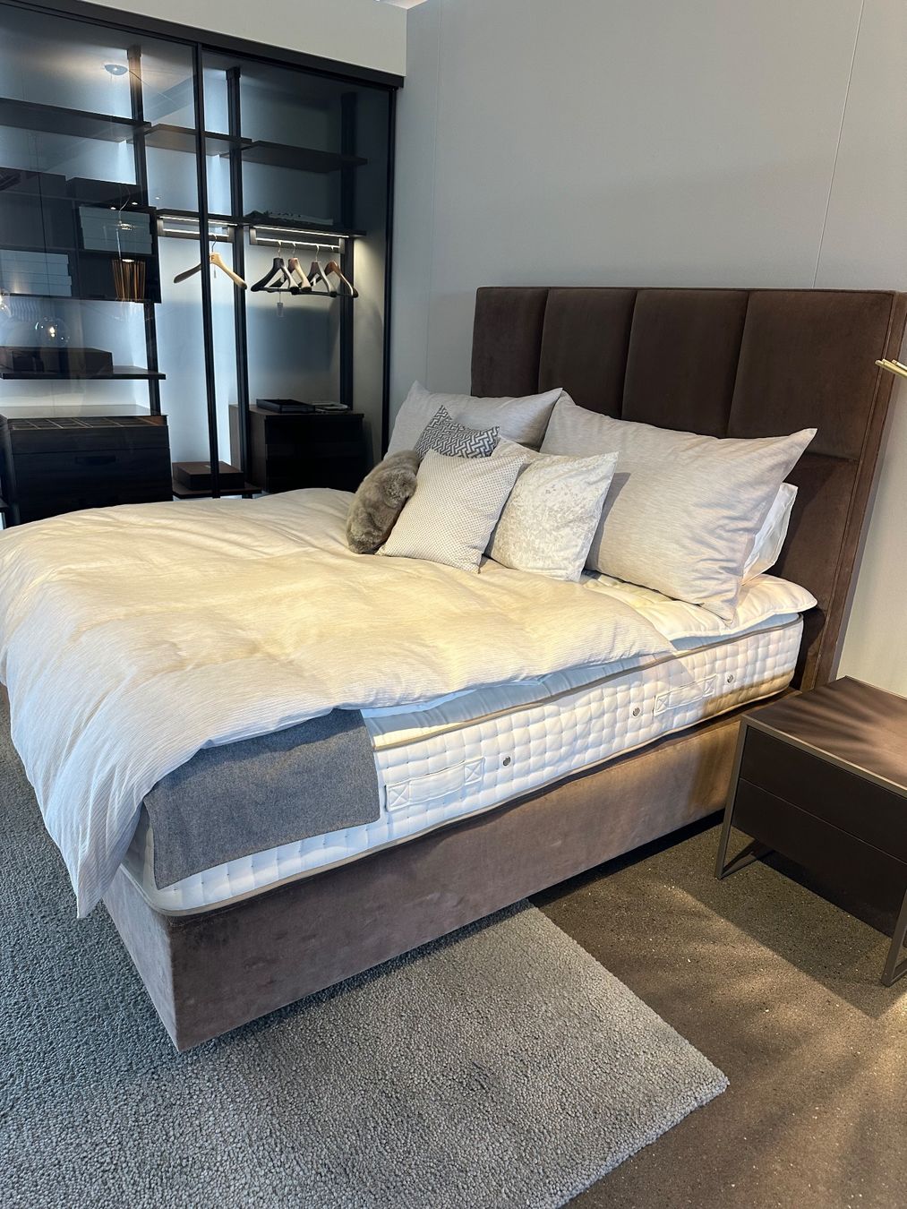 Betten: Boxspring Bett Vispring – Neu (gemäss Beschreibung) aus Kriens von AmreinWohnen 2