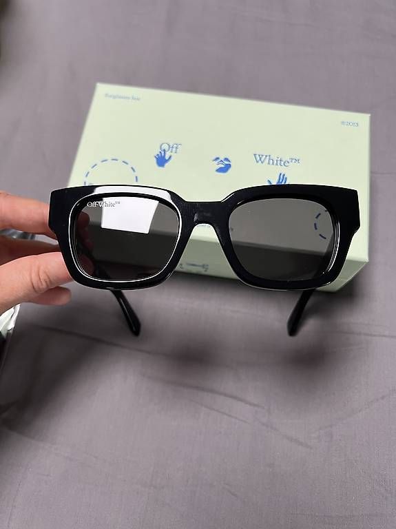 Off-White Occhiali & Lenti: Off-white Sonnenbrille – Nuovo (secondo la descrizione) da Spreitenbach venduto da R-8957