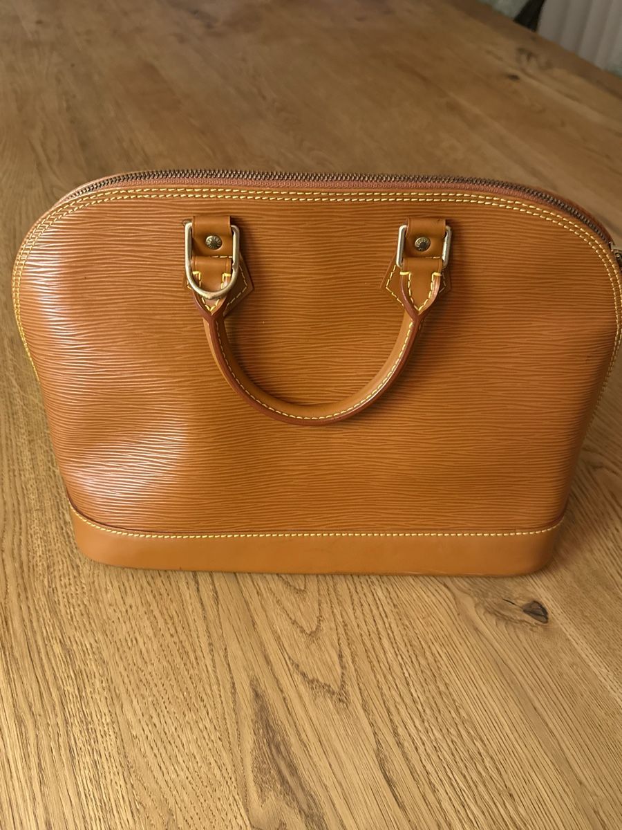 Borse da donna: Louis Vuitton Alma Epi – Usato da Glattpark(Opfikon) venduto da mdnts 2