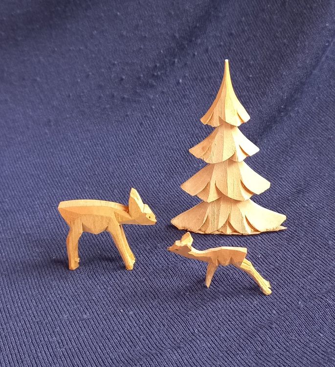Produktbild von Wackelnder Holzmann, Charmante Kleine Holzfiguren, Schüttelmann Aus