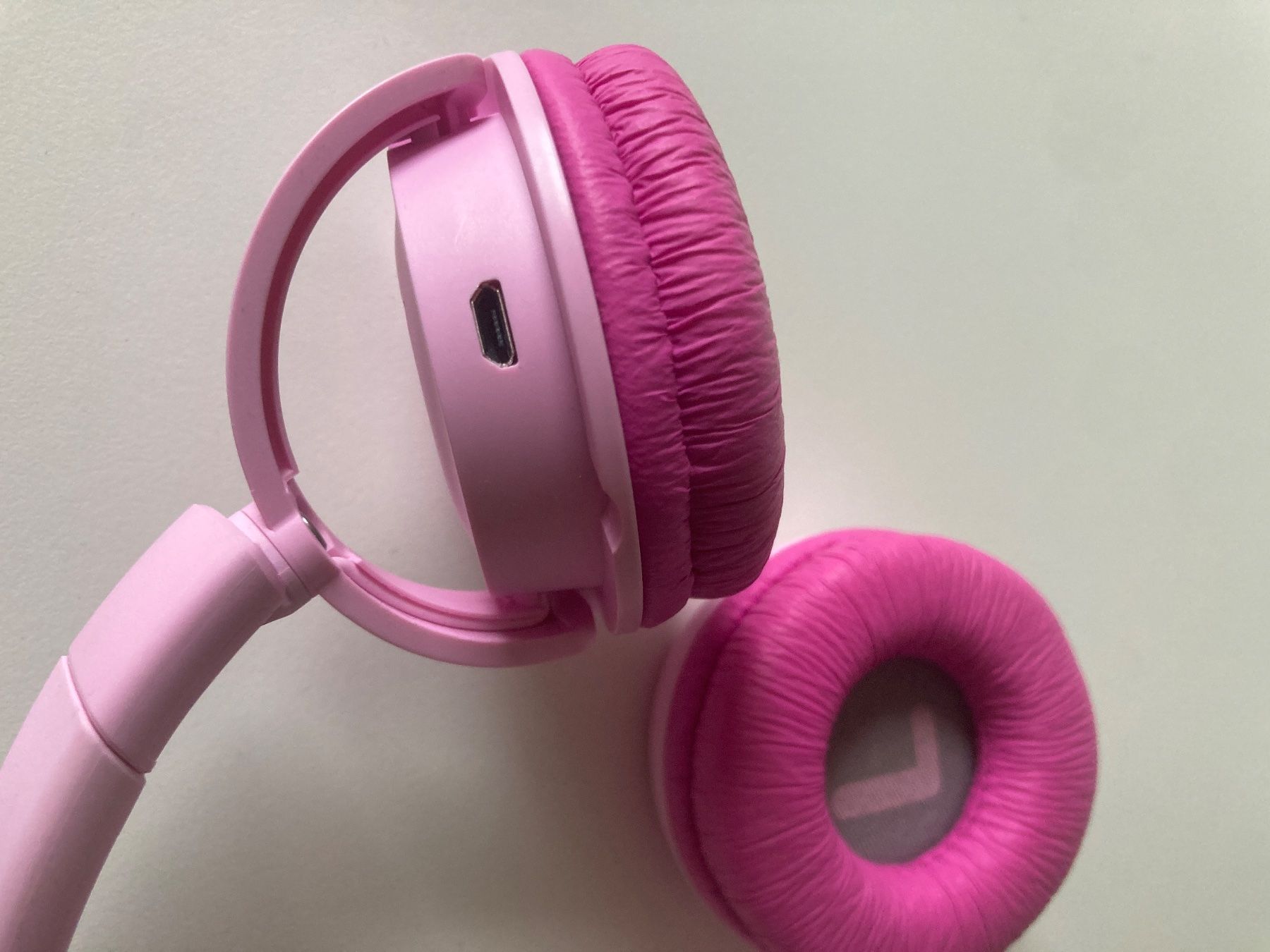 JBL Cuffie: JBL Bluetooth-Kinderkopfhörer Pink JR300BT – Usato da Mägenwil venduto da Mitral32 3