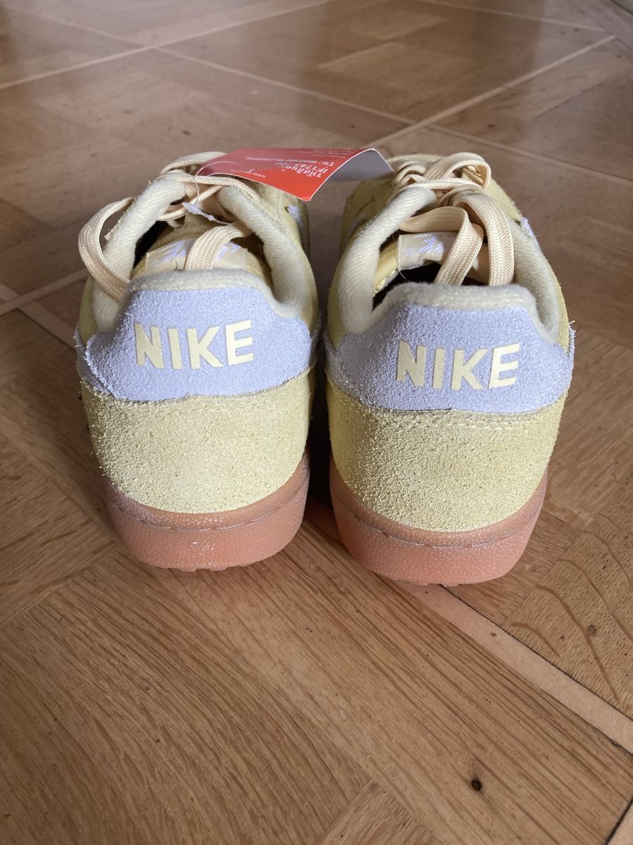Nike Scarpe da donna: Nike WMNS FIELD GENERAL Gr.40/US 8.5 – Nuovo e nell'imballaggio originale da Biel/Bienne venduto da Jenny-Lea 1