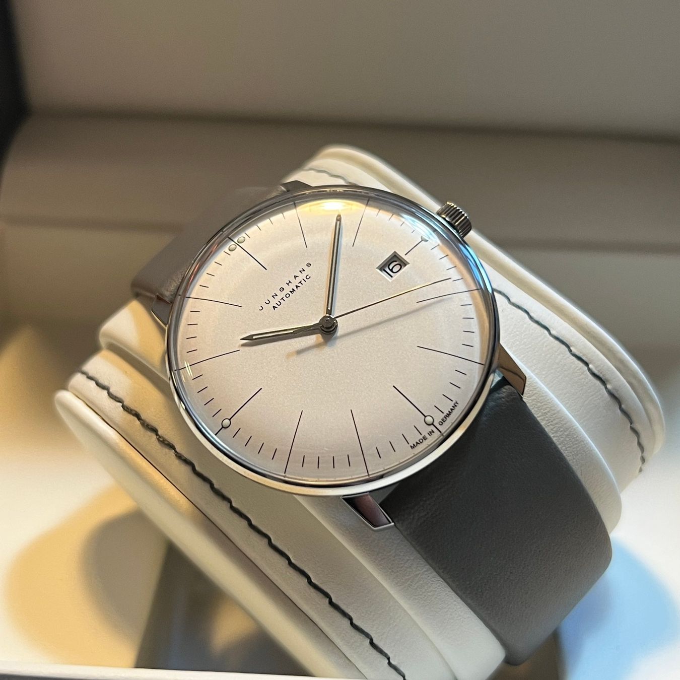 Junghans Montres: Junghans Max Bill Automatic Full Set 027/4002.48 – D'occasion à Carouge GE par Watchaser 7