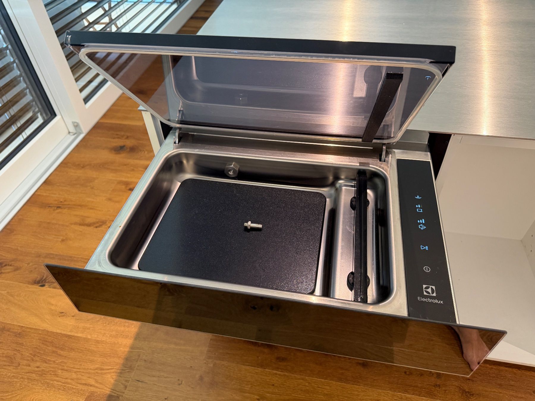 Electrolux Küchengeräte: Vakuumierschublade Electrolux – Gebraucht aus Nussbaumen AG von Bigoak 1