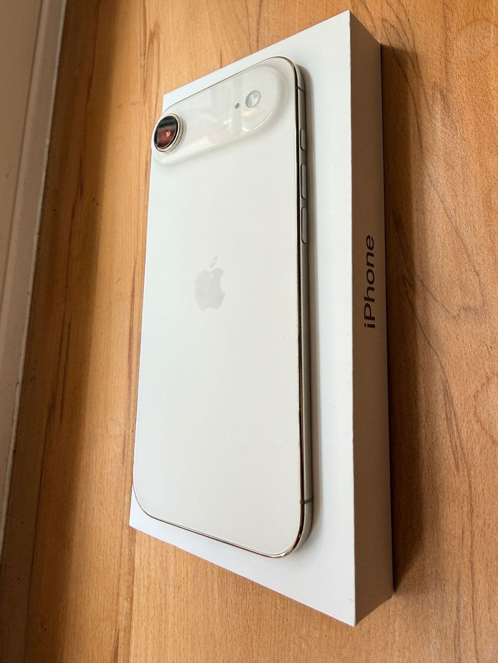 Apple Telefoni cellulari / Smartphones: iPhone Air Light Gold 256GB – Usato da Aarau venduto da Wertstueck 5