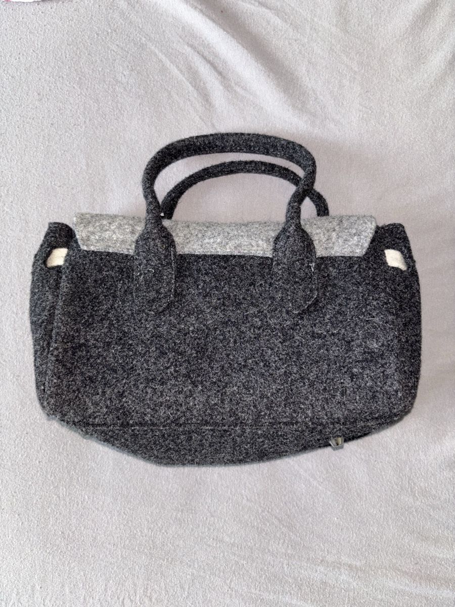 Borse da donna: AIROLDI WOOL HANDBAG – Nuovo (secondo la descrizione) da Bern venduto da kri_y8h8 1