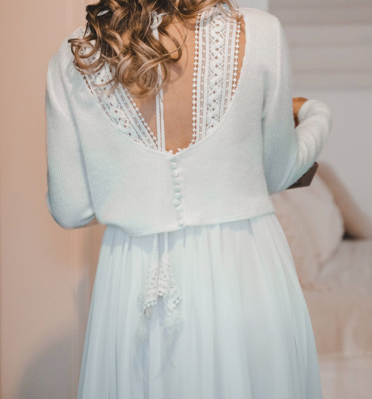 Robes: Secondhand Brautkleid Ariamo "Arwen", Grösse 36 – D'occasion à Brunnen par Herzig-Brautmode 6