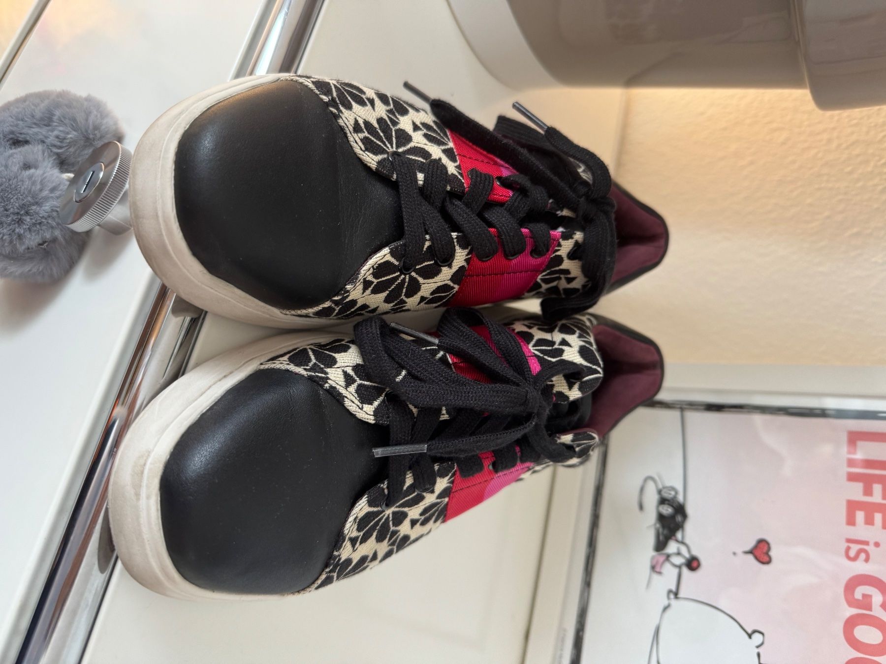Kate Spade Herrenschuhe: KATE SPADE Sneaker 41 Lede/Stoff Flower Cream Multi – Gebraucht aus Zuerich von Moochie 2
