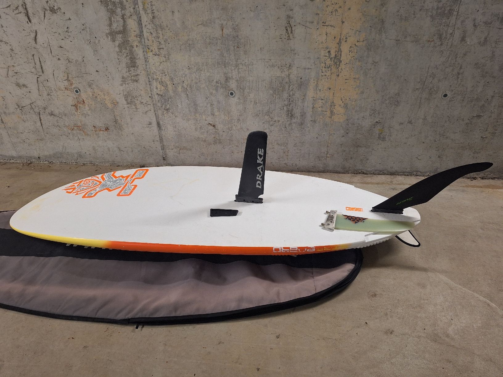 Planches de surf: Windsurfbrett Starboard AtomIQ 114 Freeride – D'occasion à Winterthur par yy1 4