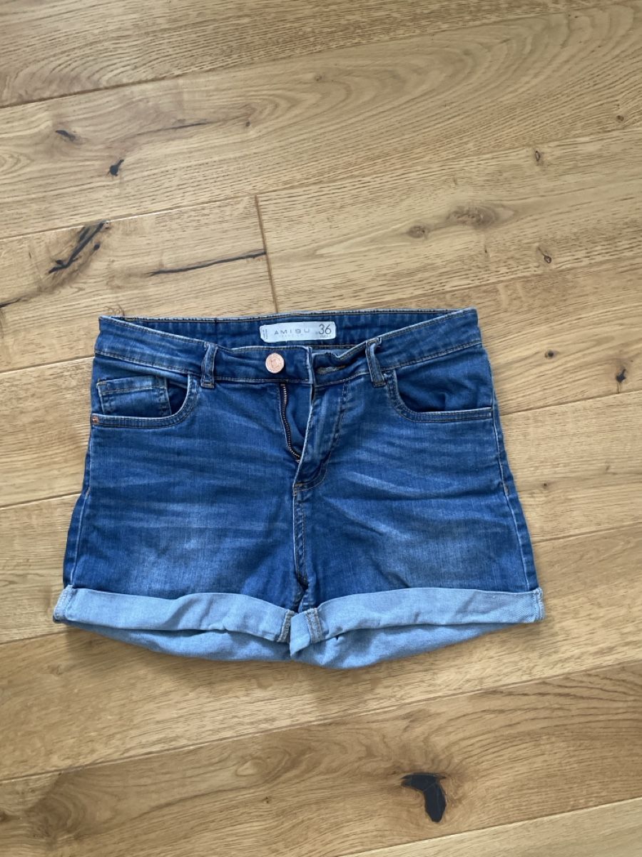 Hosen: Jeans Shorts – Neu (gemäss Beschreibung) aus Teufenthal AG von kur_56