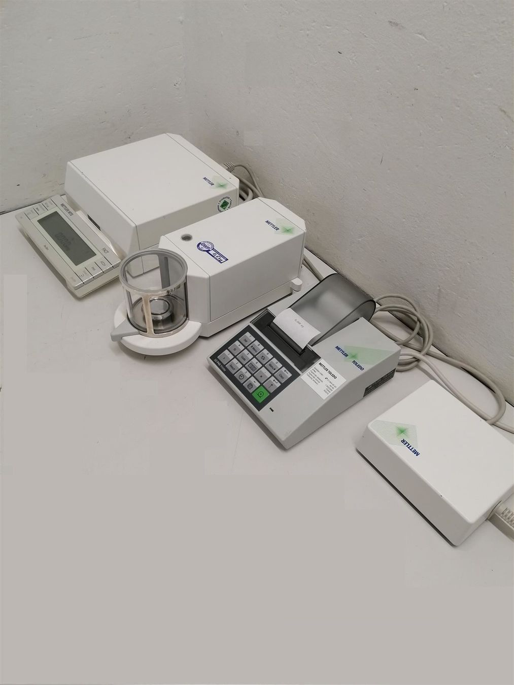 Accessori da laboratorio: Mettler Toledo MT5 Mikro Waage + Printer – Usato da Niederdorf venduto da LeptonAG_Labor