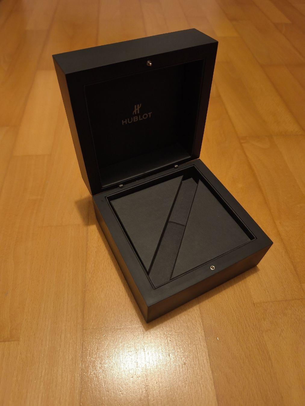 Uhrenboxen: Original Hublot Penbox – Gebraucht aus Oftringen von oshikura 3