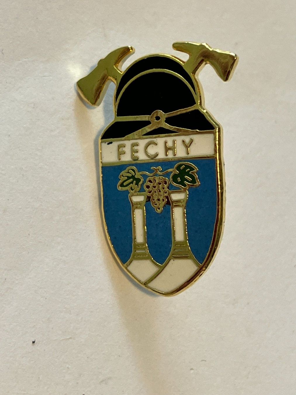 Placchette & Badge: 1 Pin Fechy – Usato da Basel venduto da djwwpp