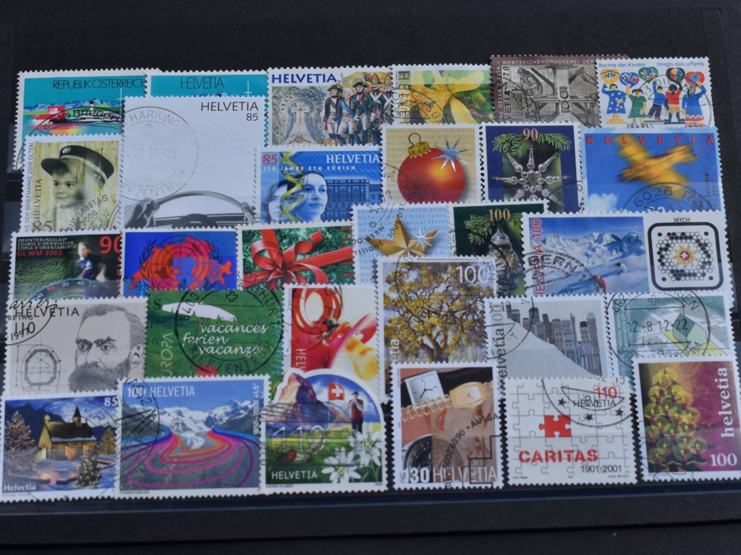 Tutti i francobolli: 30 neuere Schweizer Briefmarken. Gestempelt.  B1106U – Usato da Bettingen venduto da Gluscht-Oase