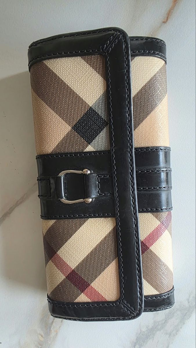 Burberry Portemonnaie: Burberry Portemonnaie  – Gebraucht aus Bern von Maximusibussi