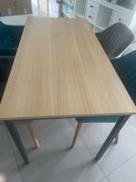 Table de cuisine bois et métal gris 140x80cm bon état