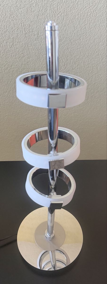 Lampade: Büro Tischleuchte LED Design Chrom – Usato da Erlenbach ZH venduto da pibooks