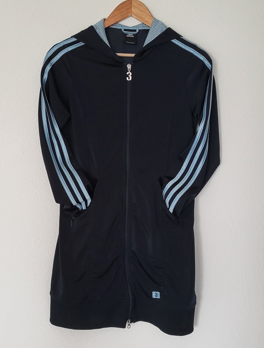 Adidas Giacche: Adidas Essentials 3-Stripes Full-Zip Hoodie Lang – Nuovo (secondo la descrizione) da Schindellegi venduto da Maidli8834