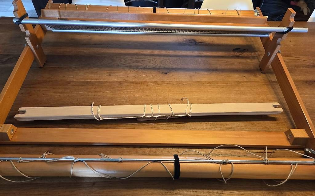 Telai per tessitura: ARM Tischwebrahmen Universal, 80 cm Webbreite – Usato da Dürnten venduto da Bithya83