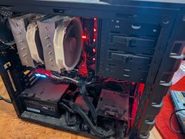PC mit GTX 970, i7-6700K und 16 GB DDR4 RAM