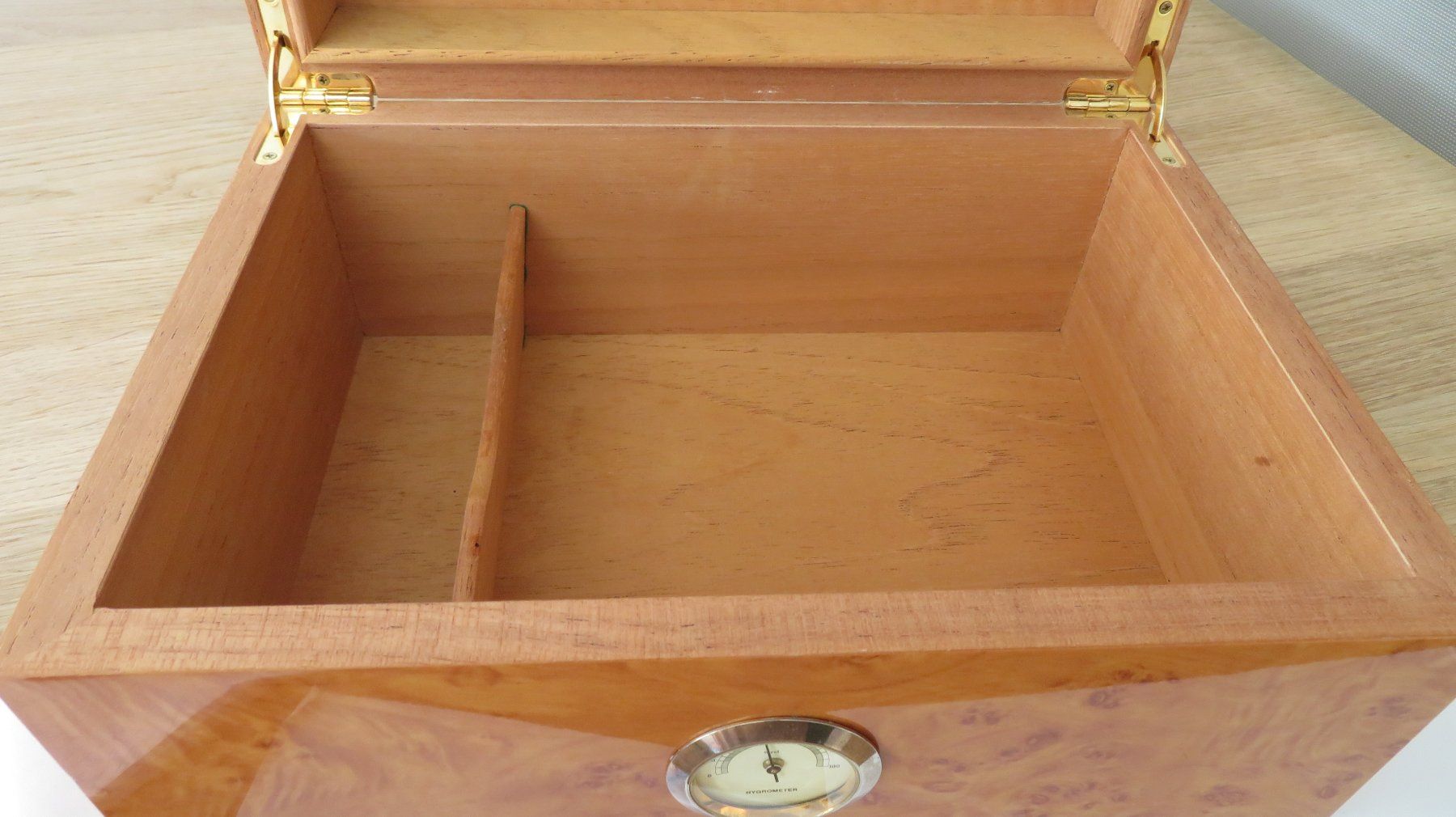 Humidificateurs: Humidor von Cesare Barontini, Millenium Collection – D'occasion à Wetzikon ZH par morda1954 1