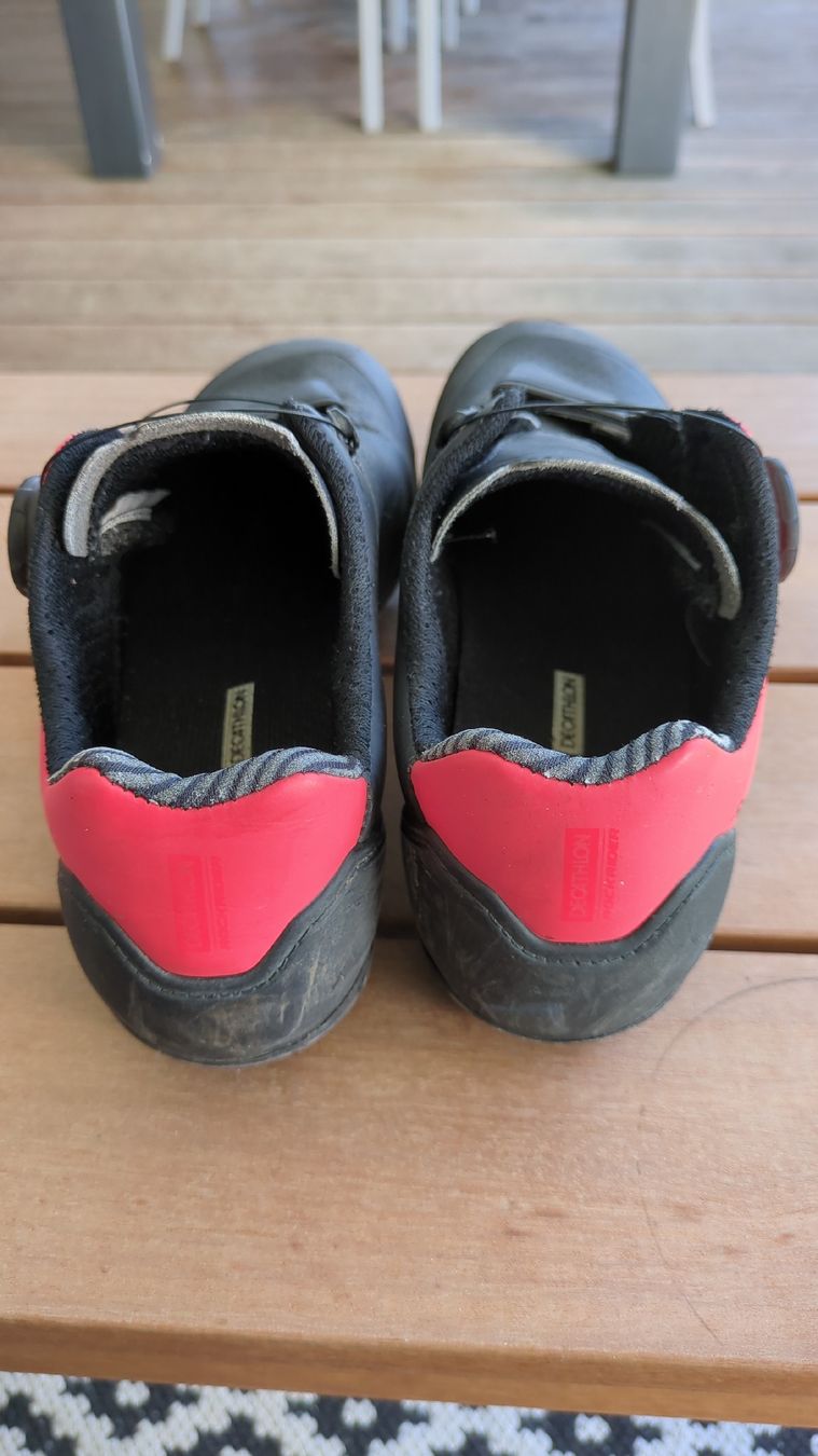Decathlon Herrenschuhe: Chaussures VTT Decathlon XC, pointure 41 – Gebraucht aus Pleujouse von Copeau 1
