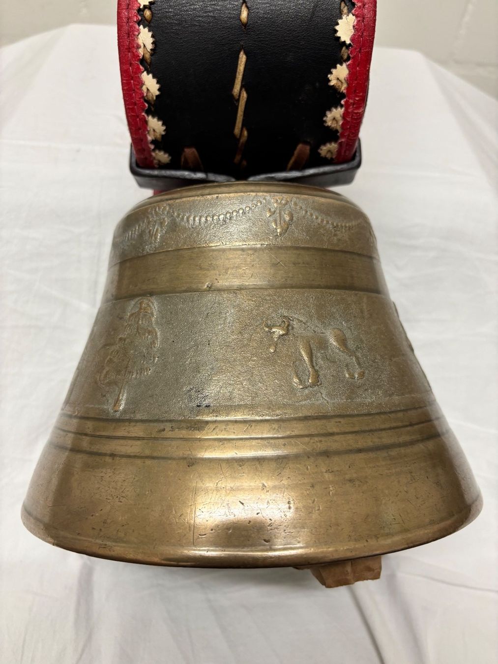 Cloches & sonnailles: Altertümliche Glocke ab 1.- – D'occasion à Breitenbach par miba52 4
