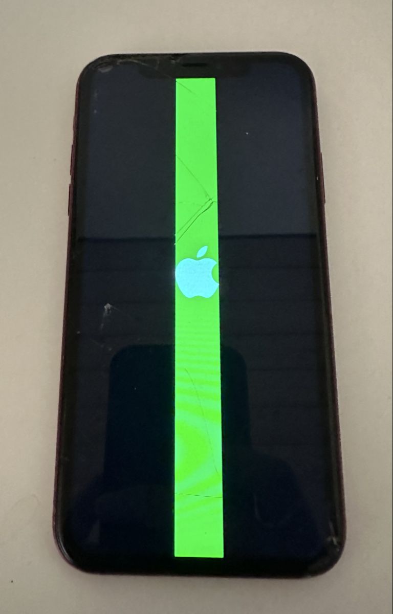 Apple Telefoni cellulari / Smartphones: Apple iPhone XR rot, mit Displayschaden – Usato da Dällikon venduto da LeoBrickItAll 2