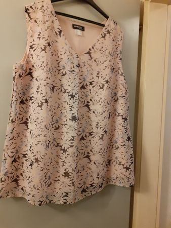 Ambra Top Blumenmuster Grösse 44 n