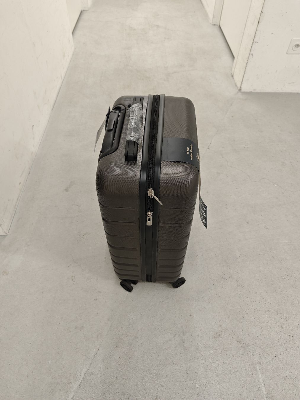 Valises de voyage: Epic 2.0 Hardside Carry-On Spinner – Neuf (Voir description) à Thalwil par sma_9cbs 3