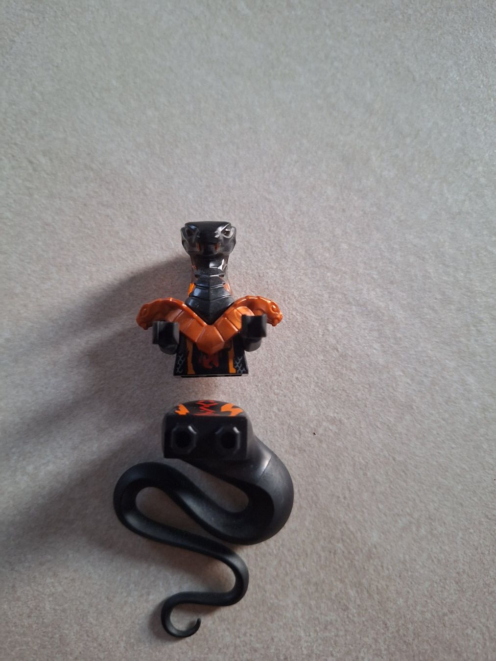 Lego Statuette: lego ninjago schlange – Usato da Thunstetten venduto da carolin03 1
