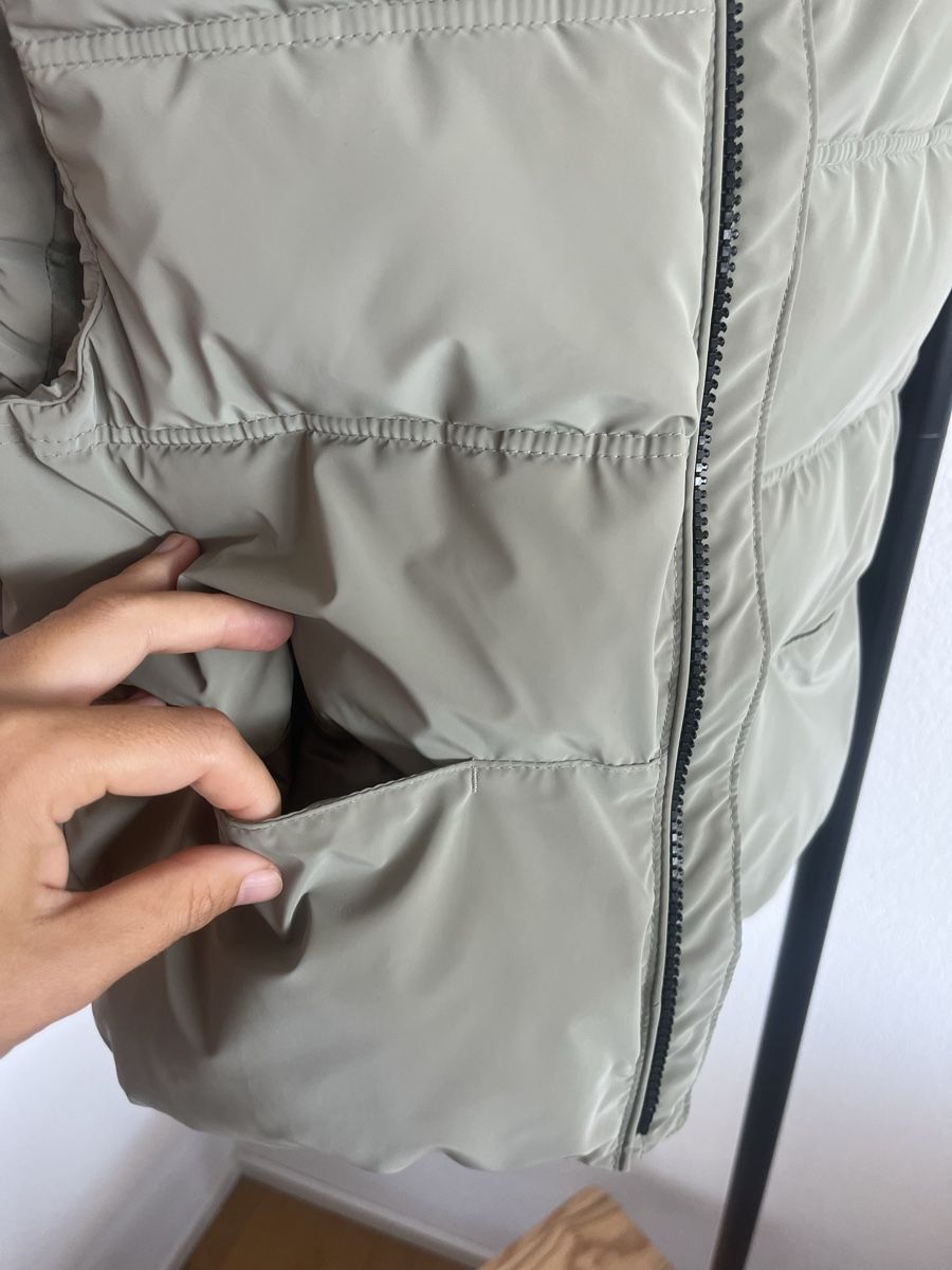 Zara Gilet & Giacche: ZARA Kinder Weste, Grösse 110 – Usato da Wauwil venduto da LoU-AiRiN 2