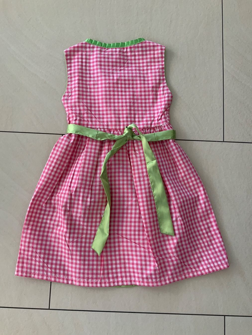 Costumi: Kinder Dirndel 74 / 80 – Usato da Wettswil venduto da PZU 1