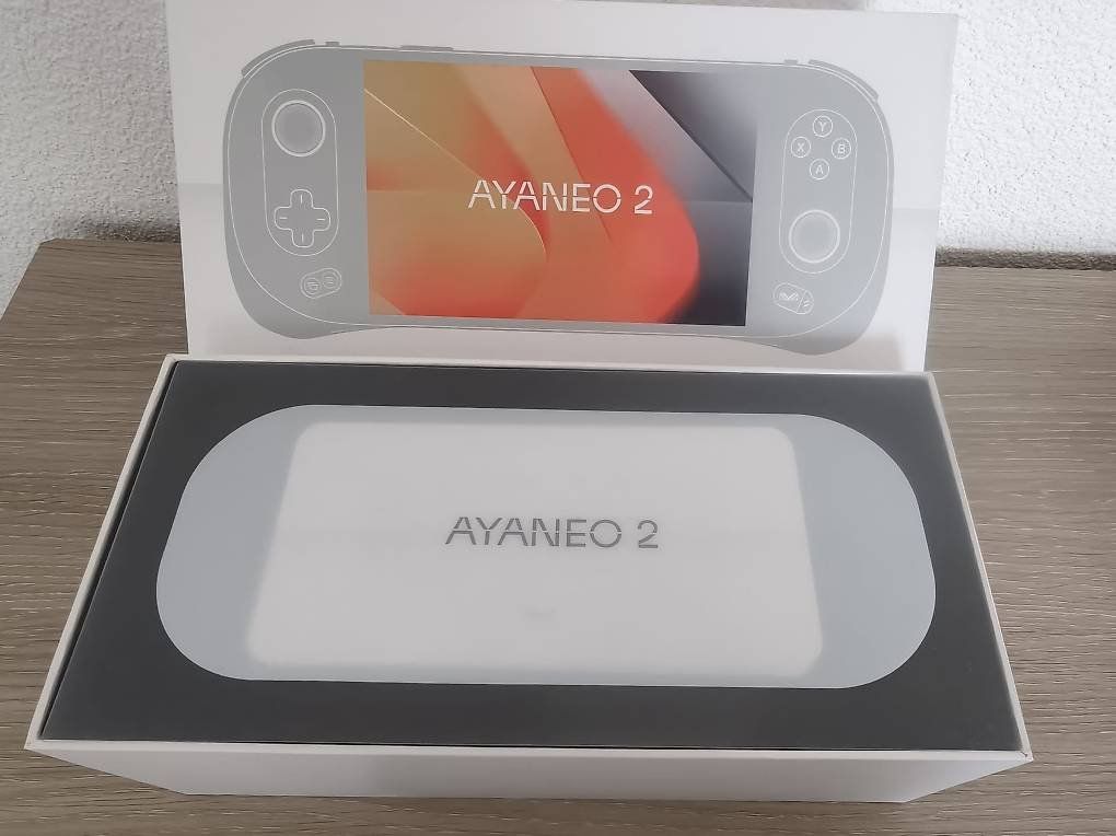 PC: Ayaneo 2 Weiss – Usato da Dintikon venduto da Yelbeghen 2