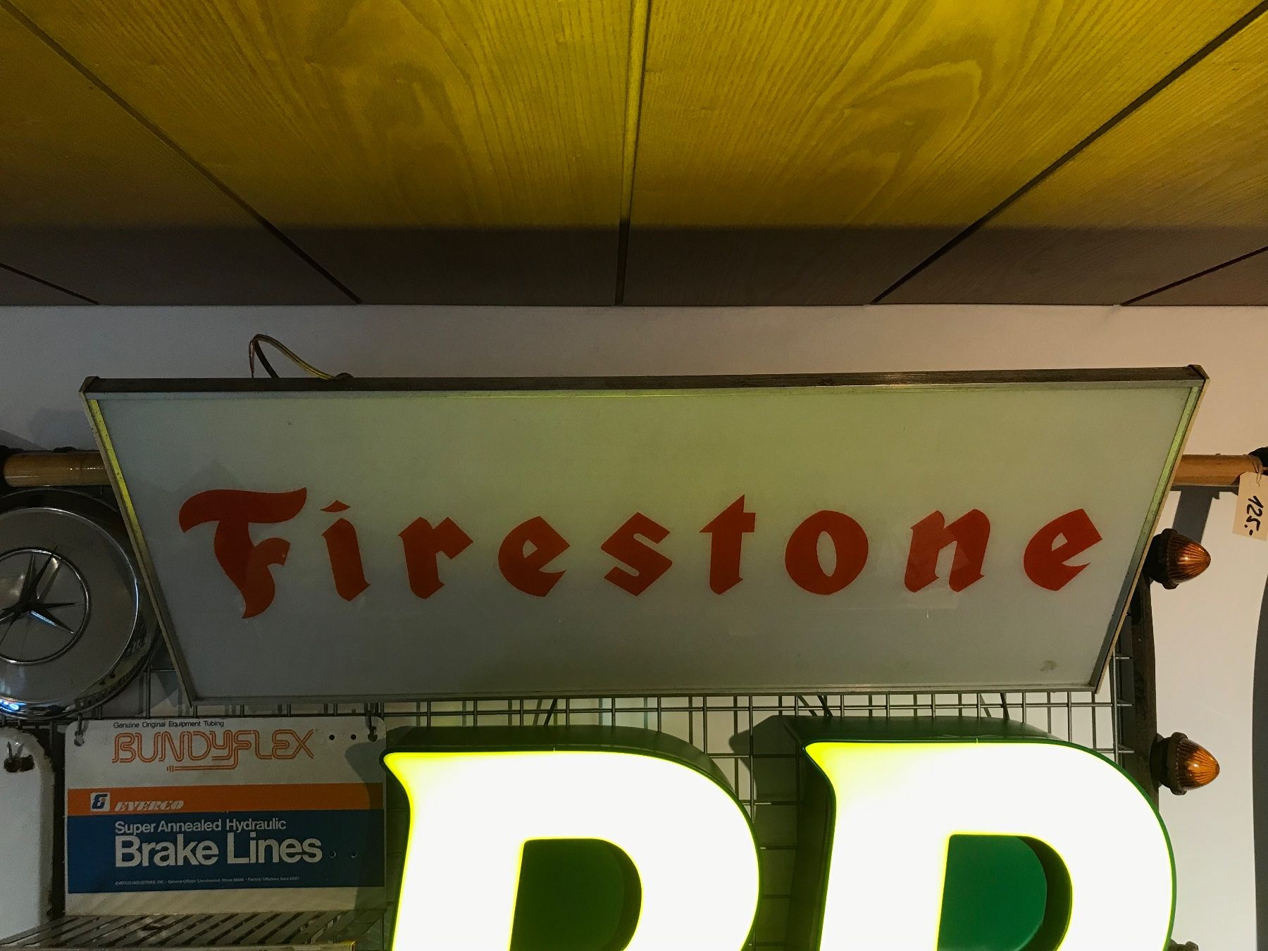 Firestone Schilder: Firestone - Leuchtreklame – Gebraucht aus Erlinsbach von Stu-ff 2