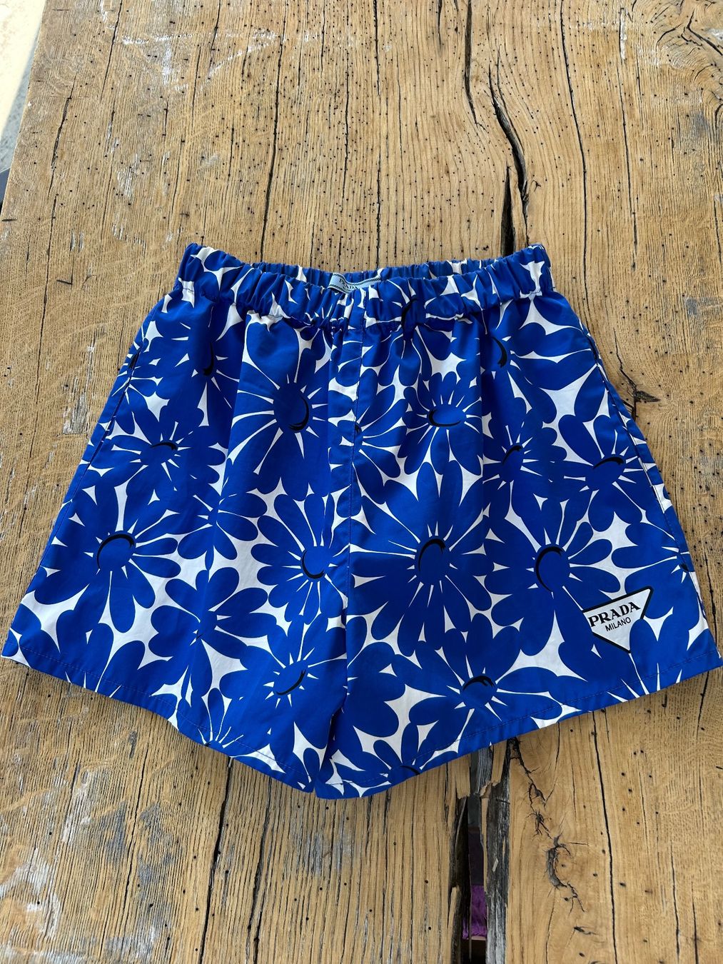 Prada Completi & Tailleur: Prada Sommer Set, Top Zustand! – Usato da Mettmenstetten venduto da lar_dh6c 2