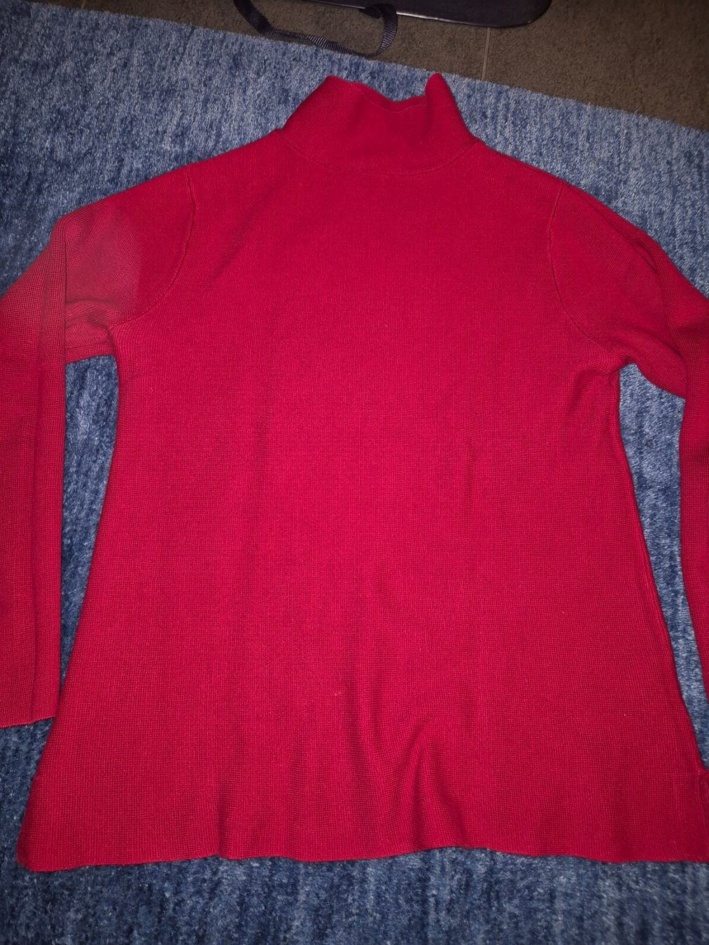 Lotti di vestiti: Pullover grösse S / 8Stk – Usato da Altendorf venduto da MiriCaj 3