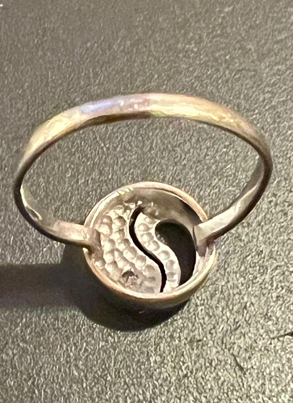 Bagues: Gold-Ring 9K mit Brilliant "Yin und Yang" – D'occasion à Chur par Penting1935 4